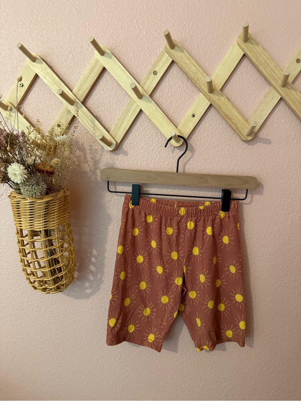 Hanna Andersson Kids Sunburst Print Shorts - Rust with Yellow